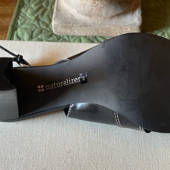 Naturalizer NWOT Black Slingback Sandals with Silver Buckle - Picture 9 of 12